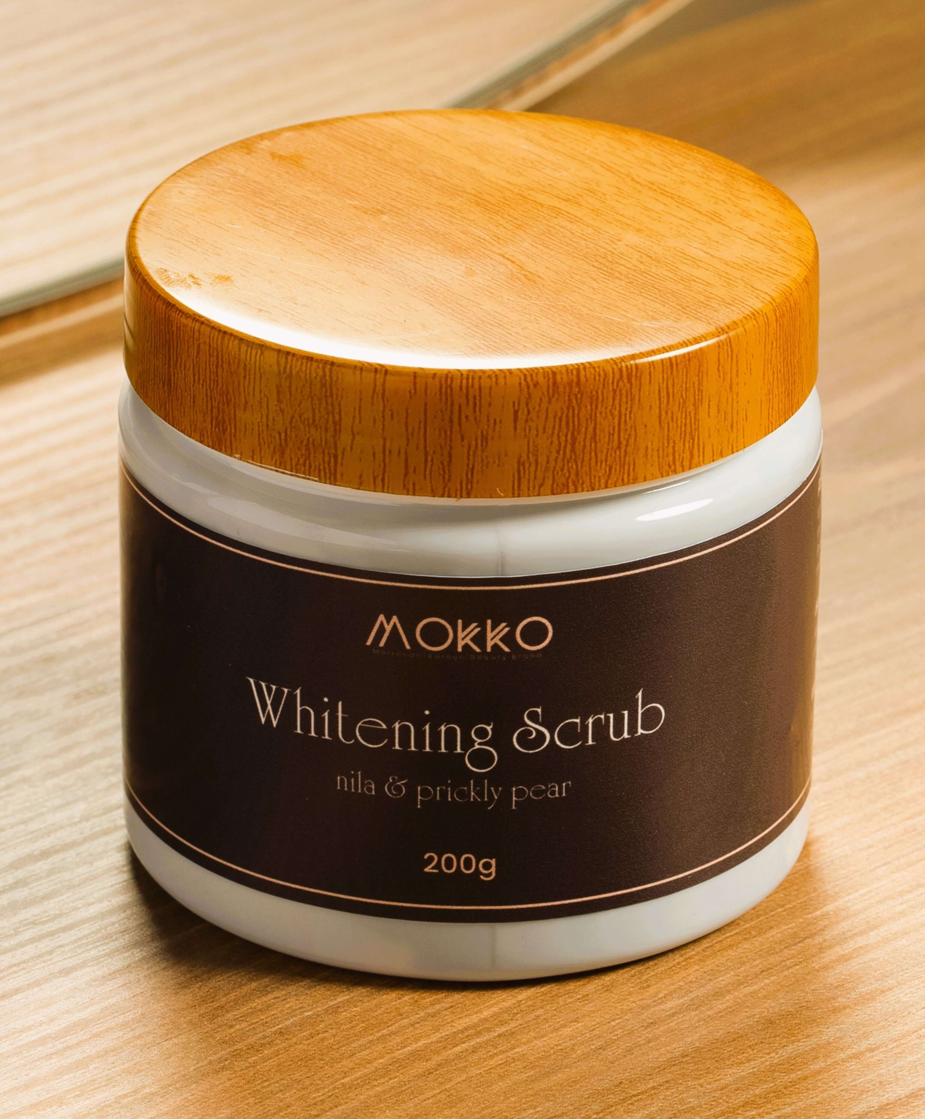 Glow Boost Whitening Scrub Nila With Mokko